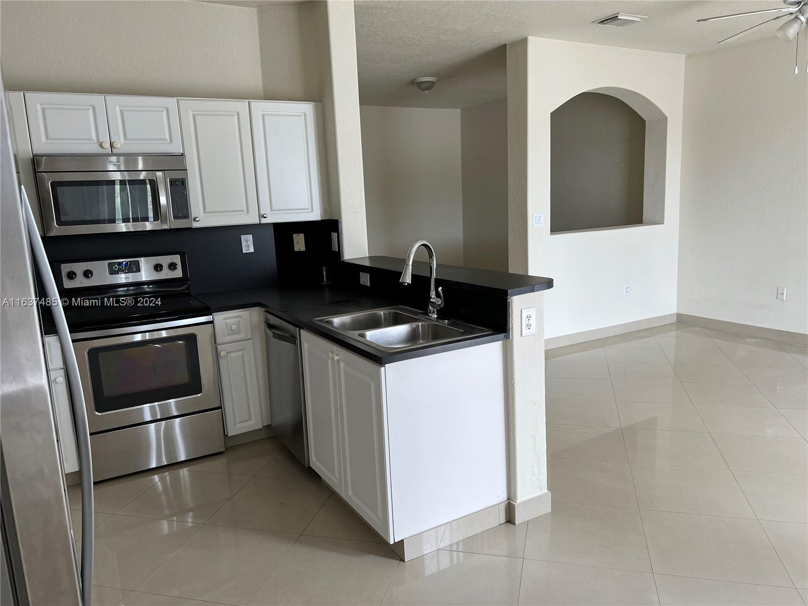 DORAL ISLES NORTH SEC TWO - Residential Lease