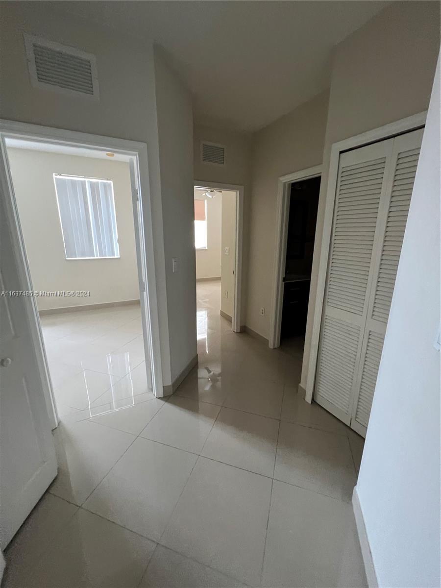 DORAL ISLES NORTH SEC TWO - Residential Lease