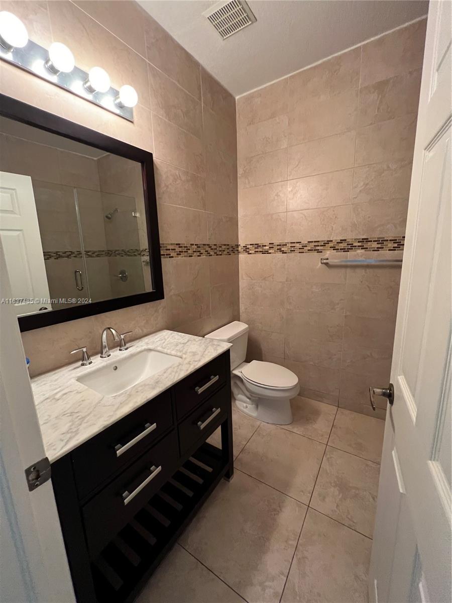 DORAL ISLES NORTH SEC TWO - Residential Lease