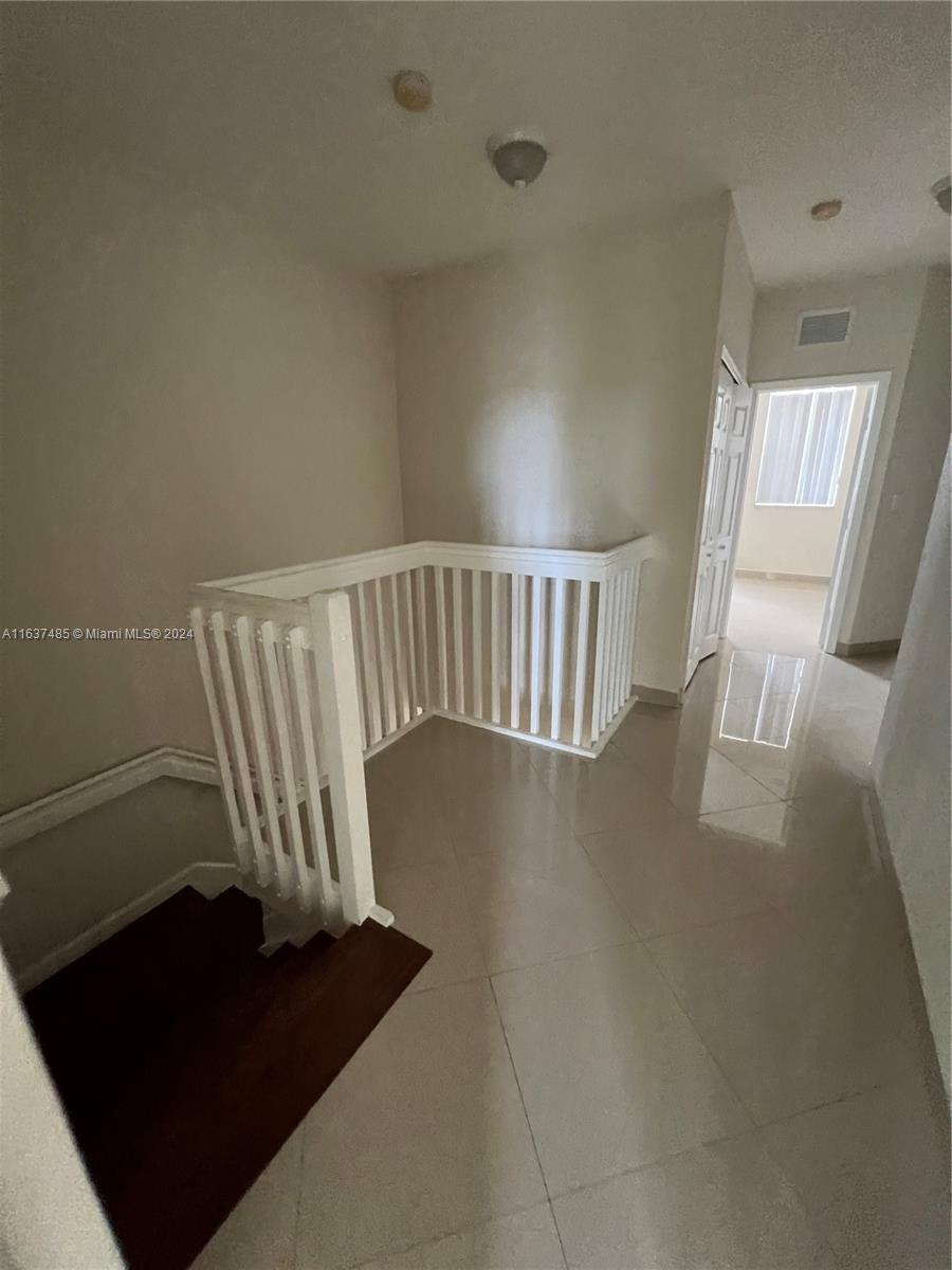 DORAL ISLES NORTH SEC TWO - Residential Lease