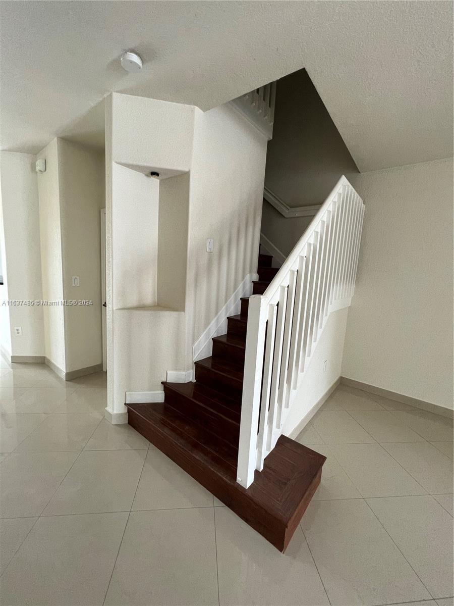 DORAL ISLES NORTH SEC TWO - Residential Lease