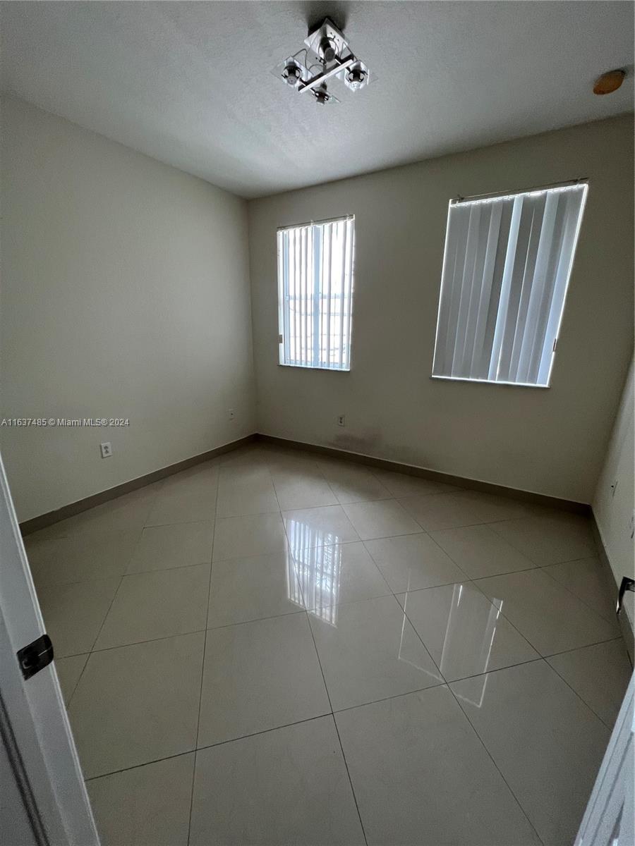 DORAL ISLES NORTH SEC TWO - Residential Lease