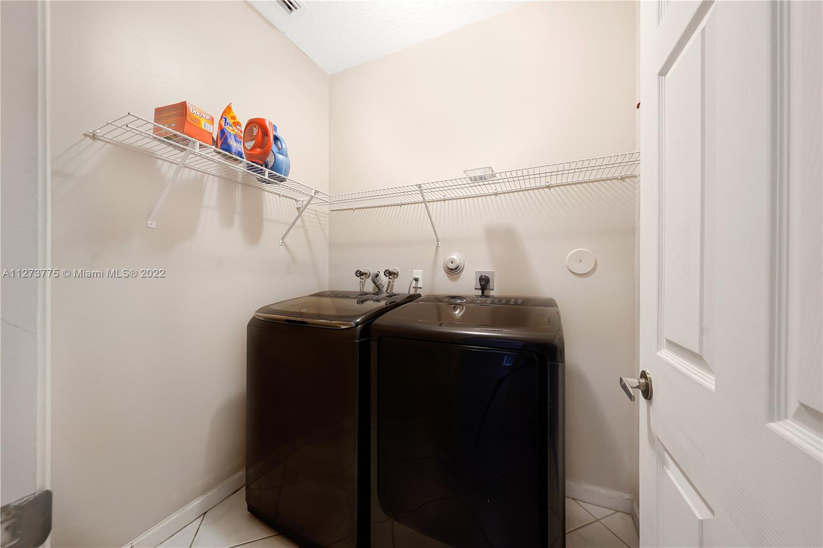 Laurel Ridge - Residential Lease