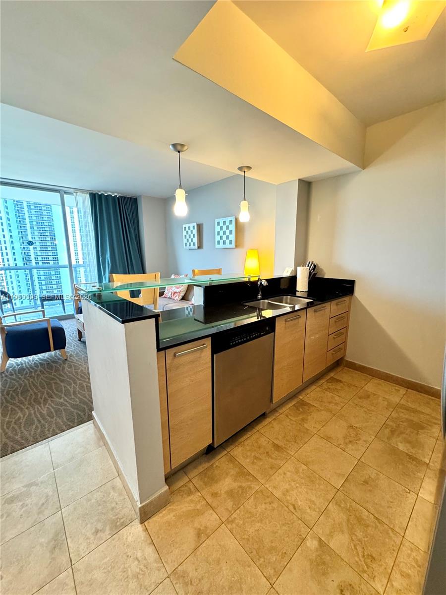 M RESORT RESIDENCES CONDO - Residential