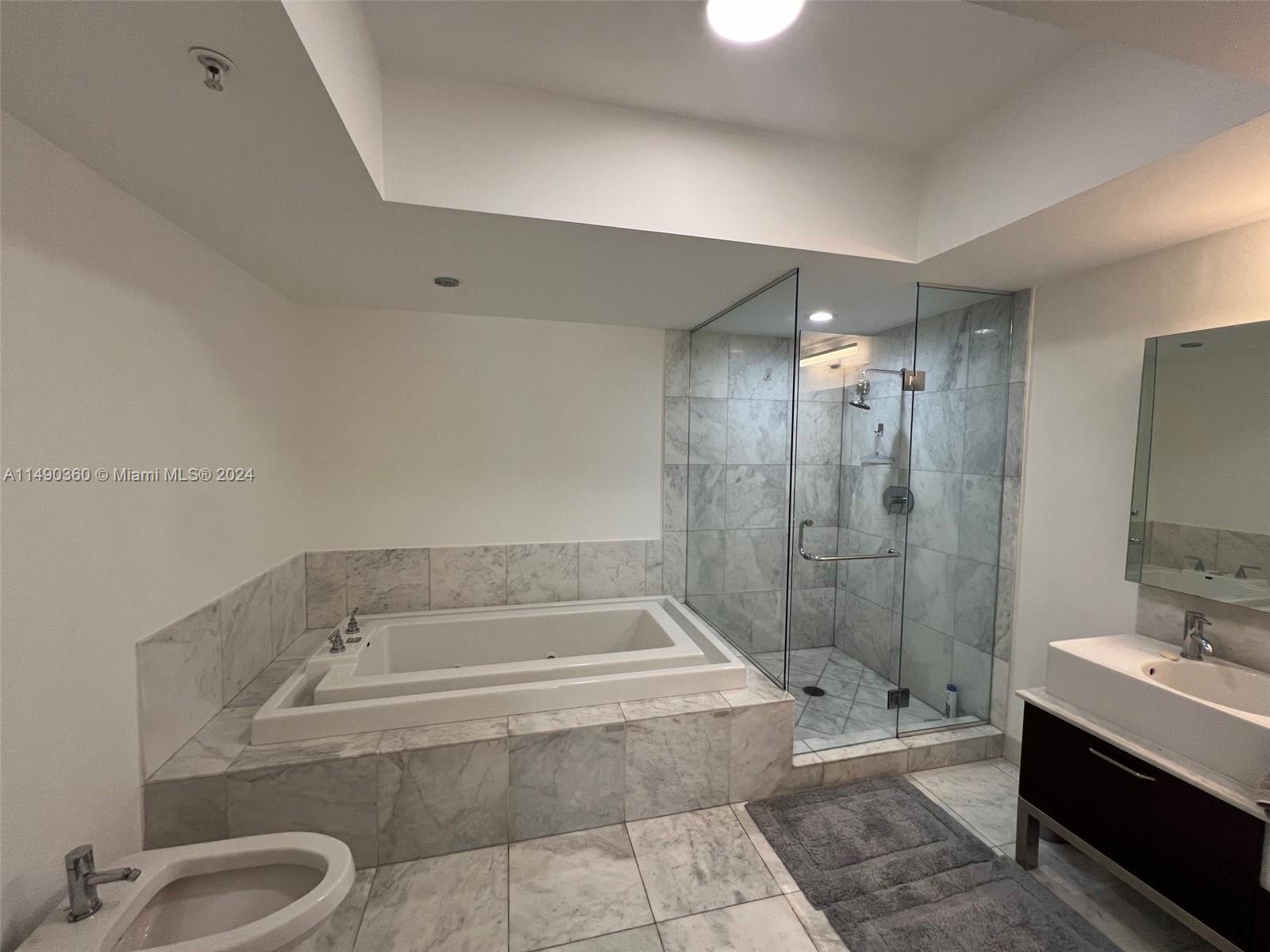 THE EMERALD AT BRICKELL C - Residential