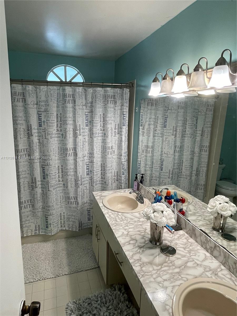PEMBROKE LAKES SOUTH - Residential