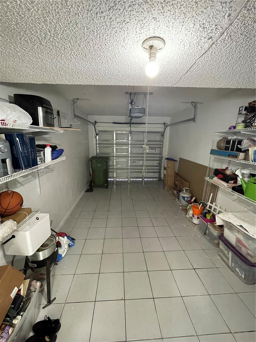 PEMBROKE LAKES SOUTH - Residential