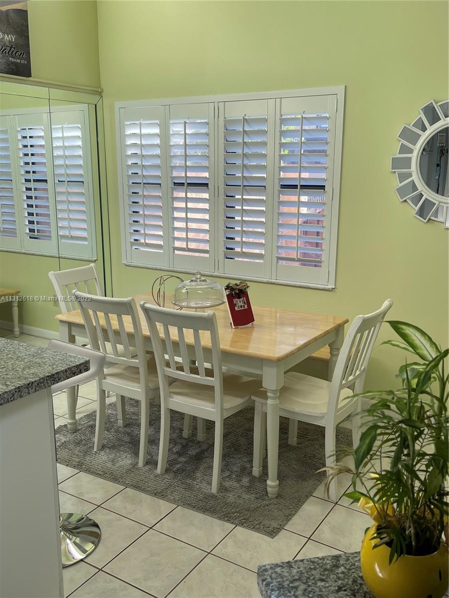 PEMBROKE LAKES SOUTH - Residential