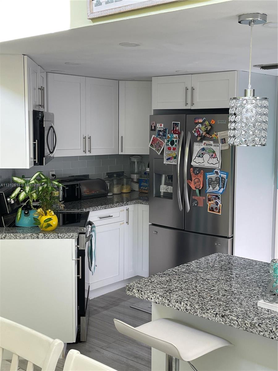 PEMBROKE LAKES SOUTH - Residential