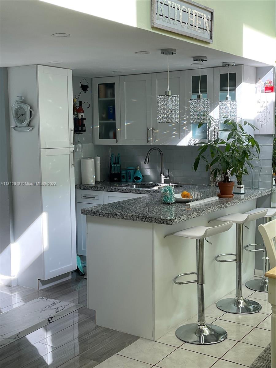 PEMBROKE LAKES SOUTH - Residential