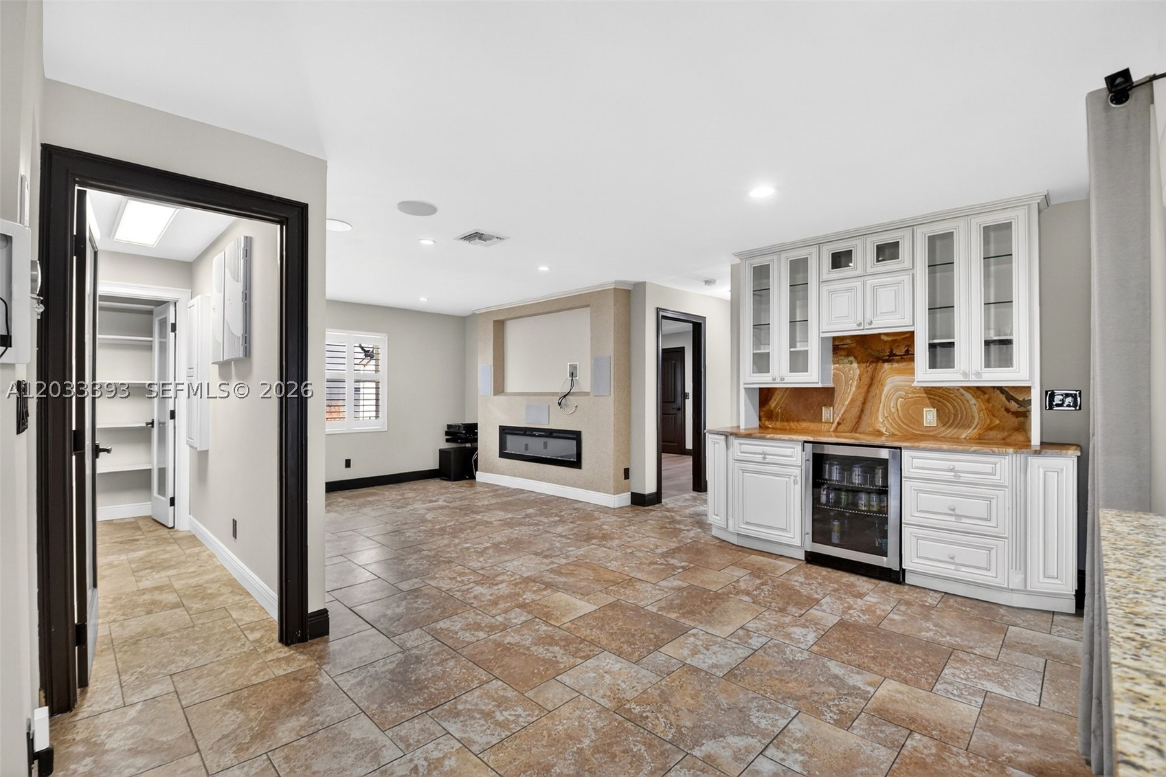 SUGAR POND MANOR OF WELLI - Residential Lease