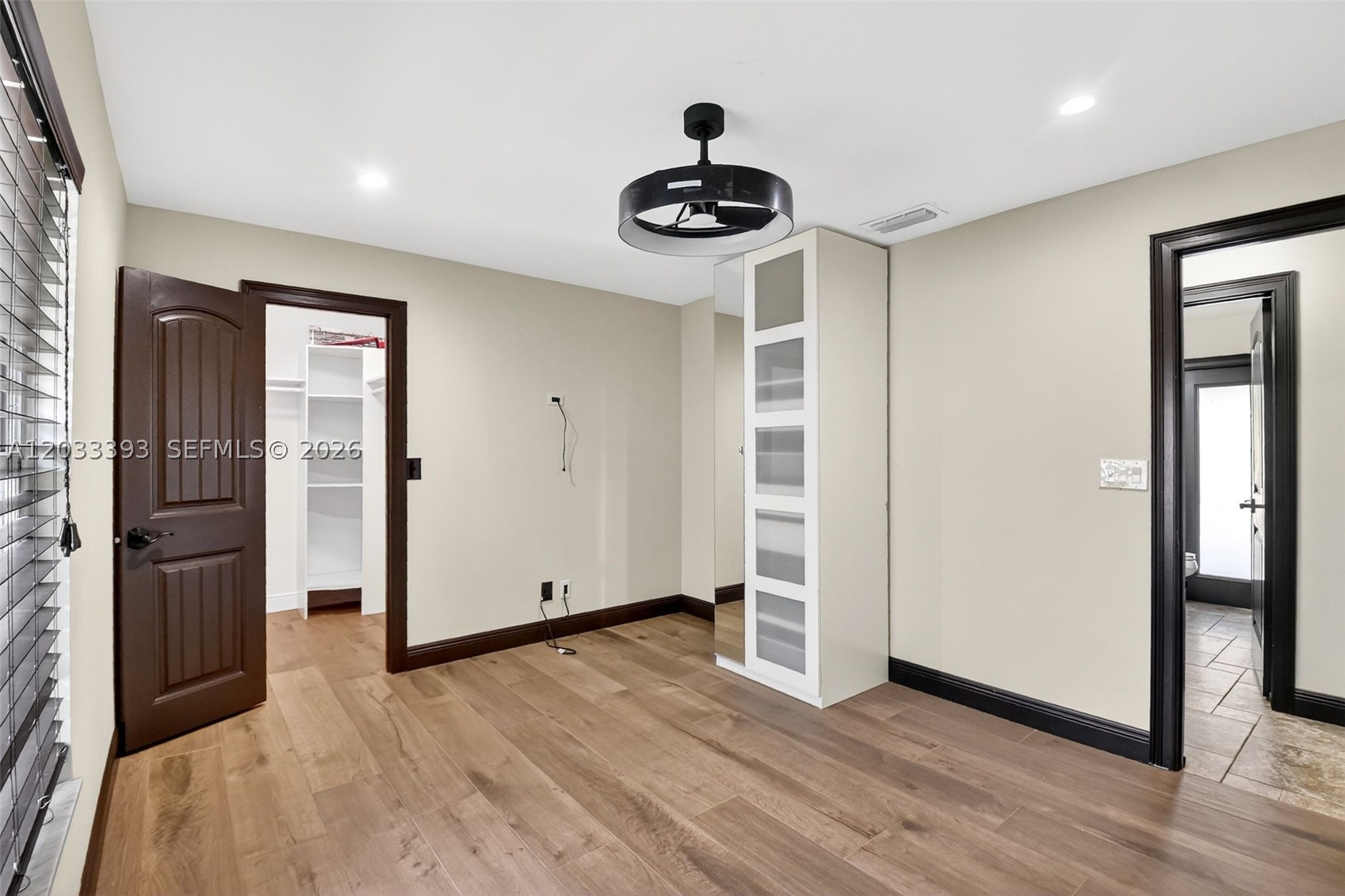 SUGAR POND MANOR OF WELLI - Residential Lease