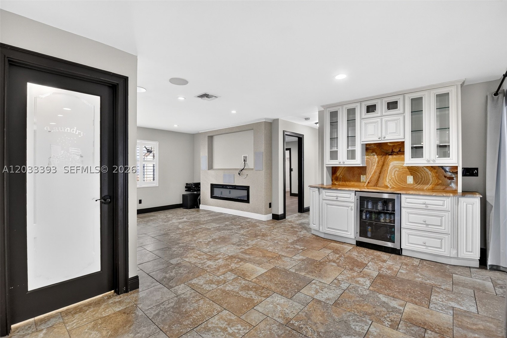 SUGAR POND MANOR OF WELLI - Residential Lease