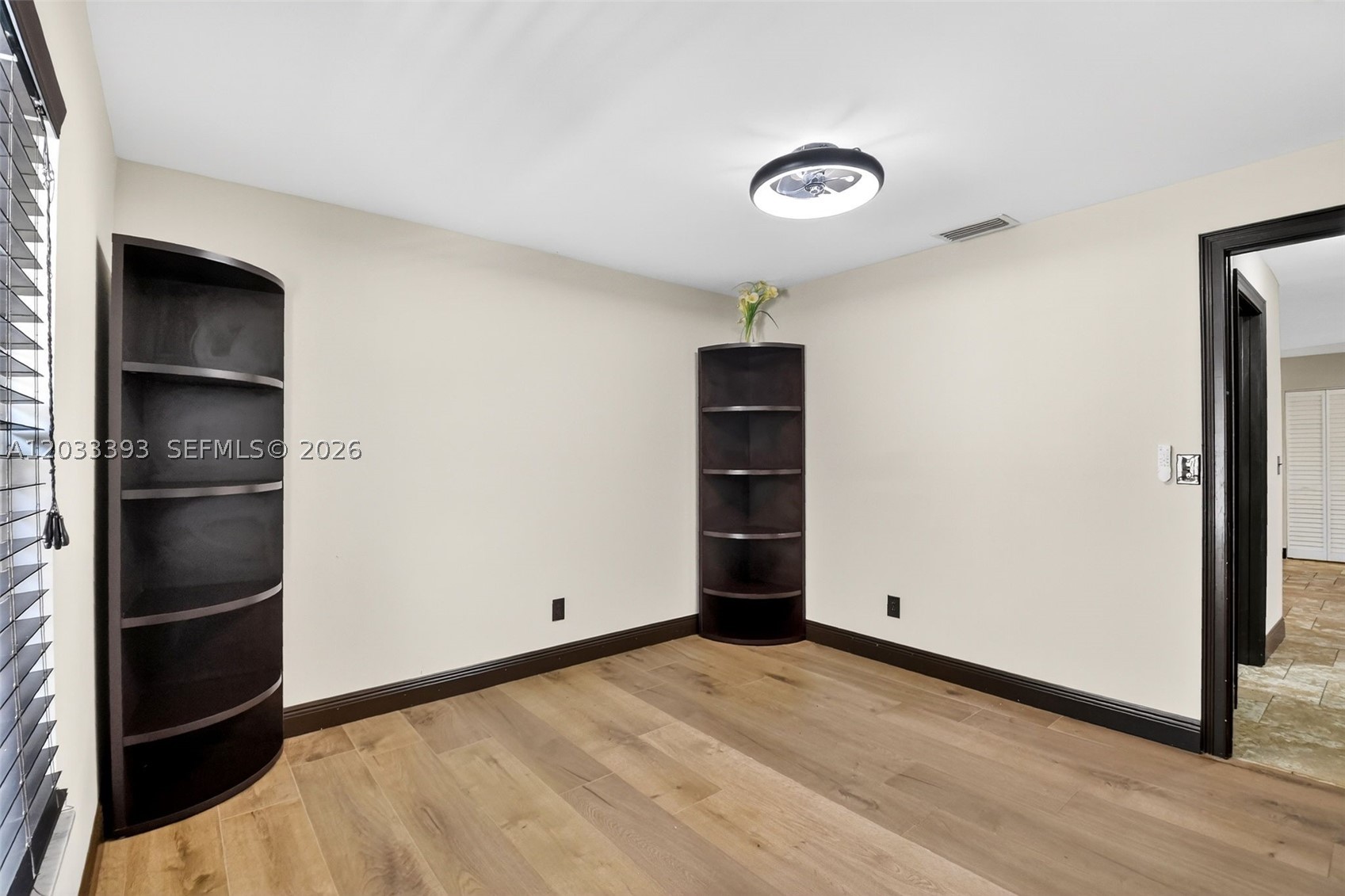 SUGAR POND MANOR OF WELLI - Residential Lease