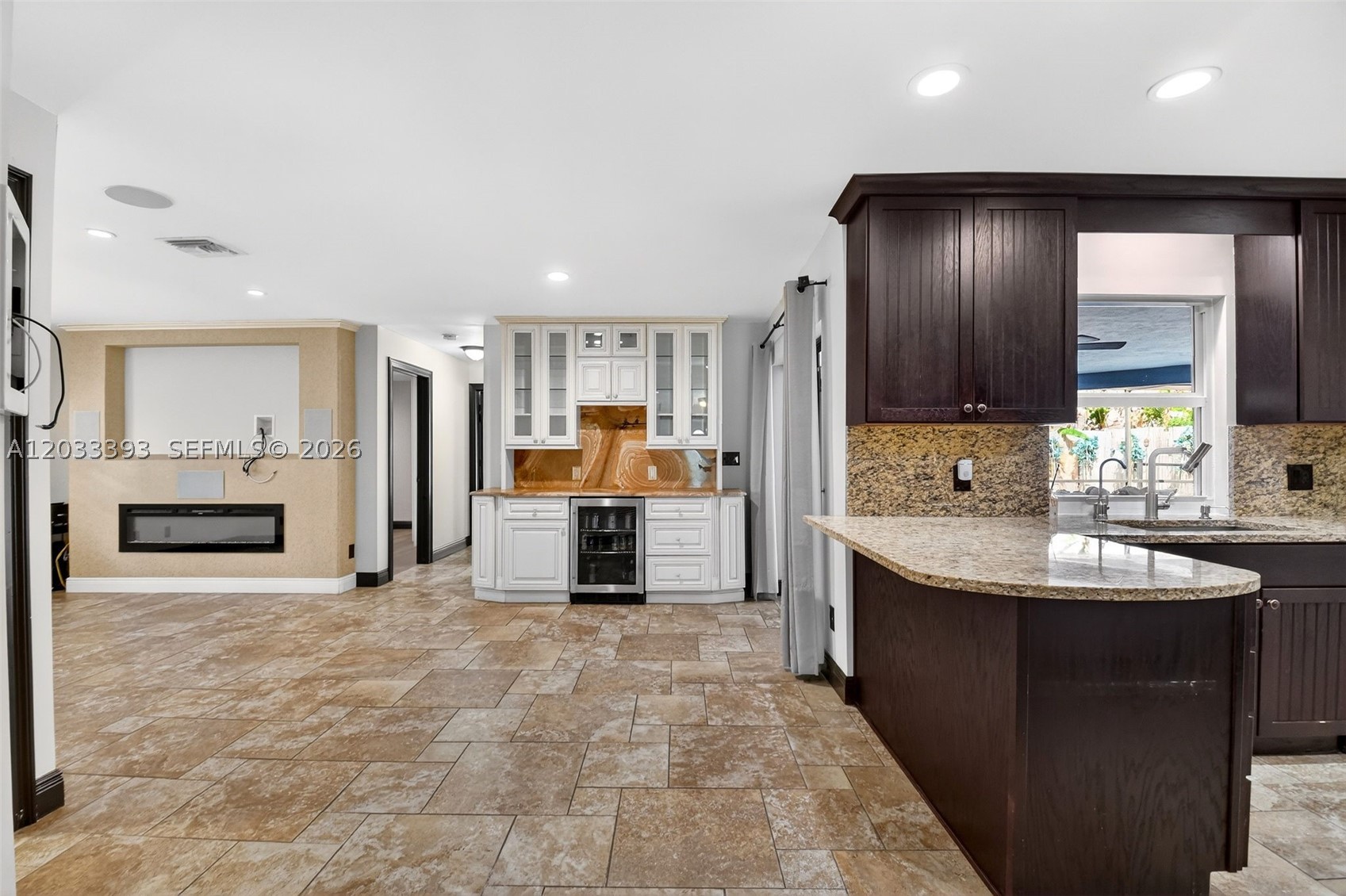 SUGAR POND MANOR OF WELLI - Residential Lease