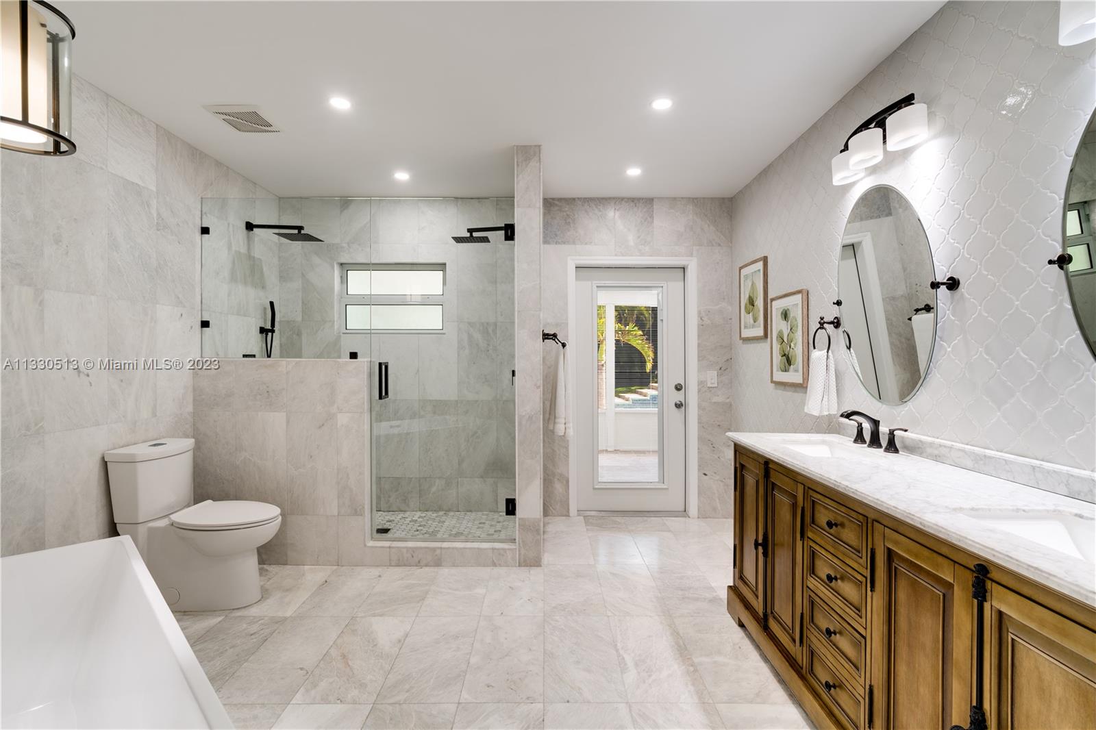 CORAL REEF ESTATES - Residential