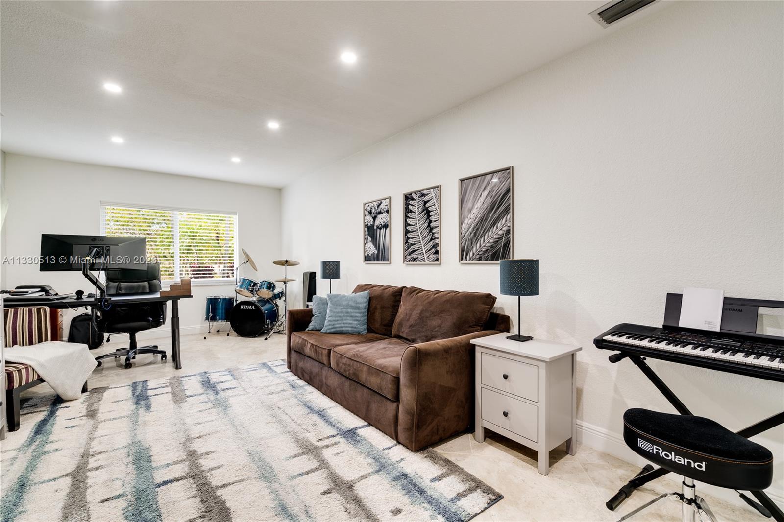 CORAL REEF ESTATES - Residential