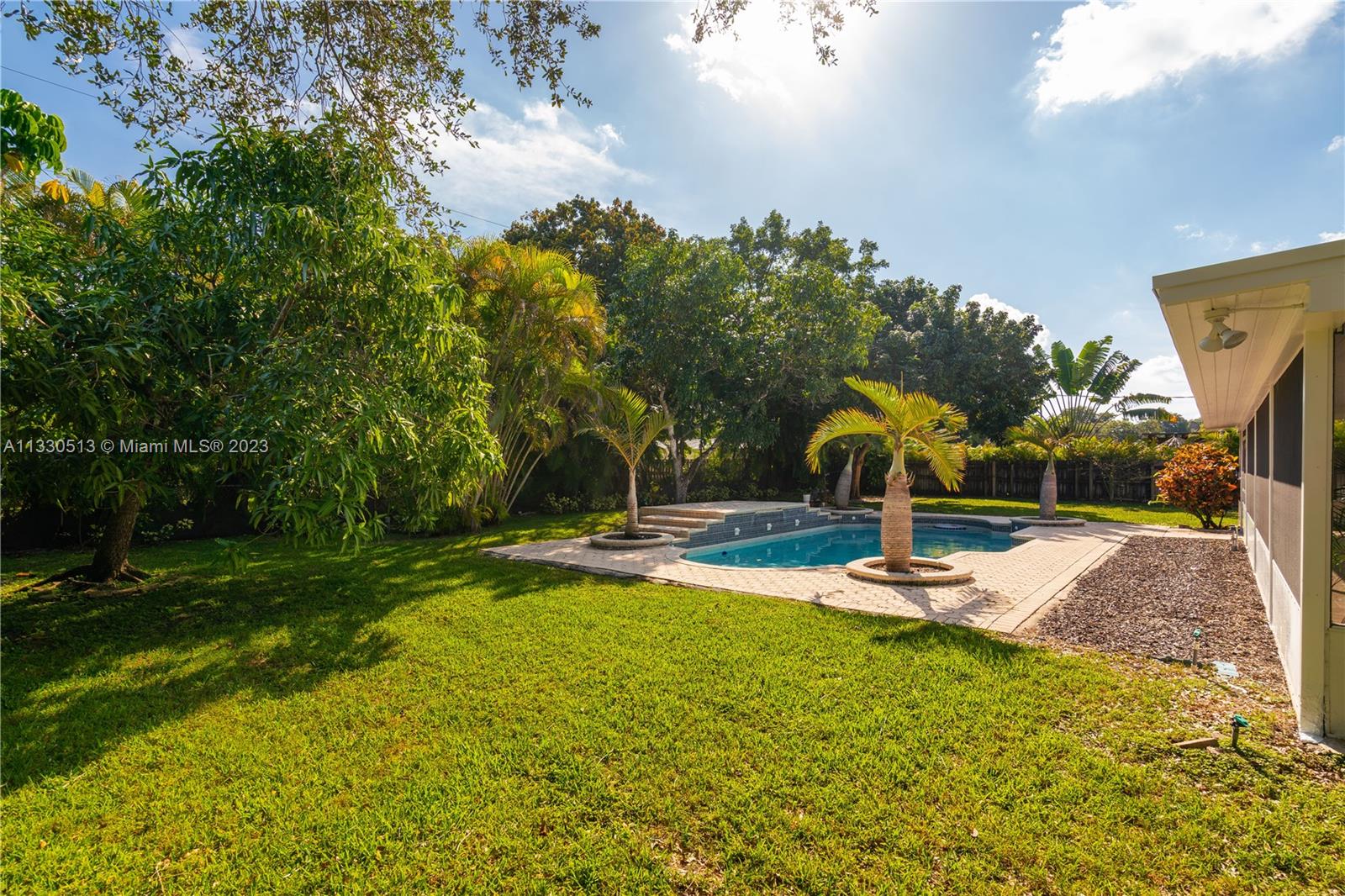 CORAL REEF ESTATES - Residential