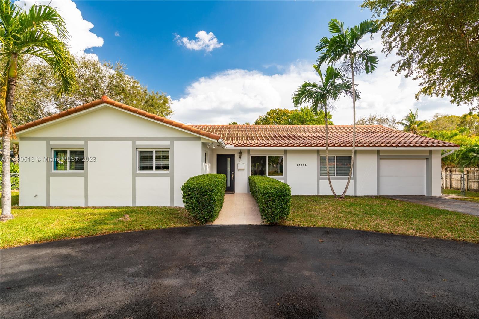 CORAL REEF ESTATES - Residential