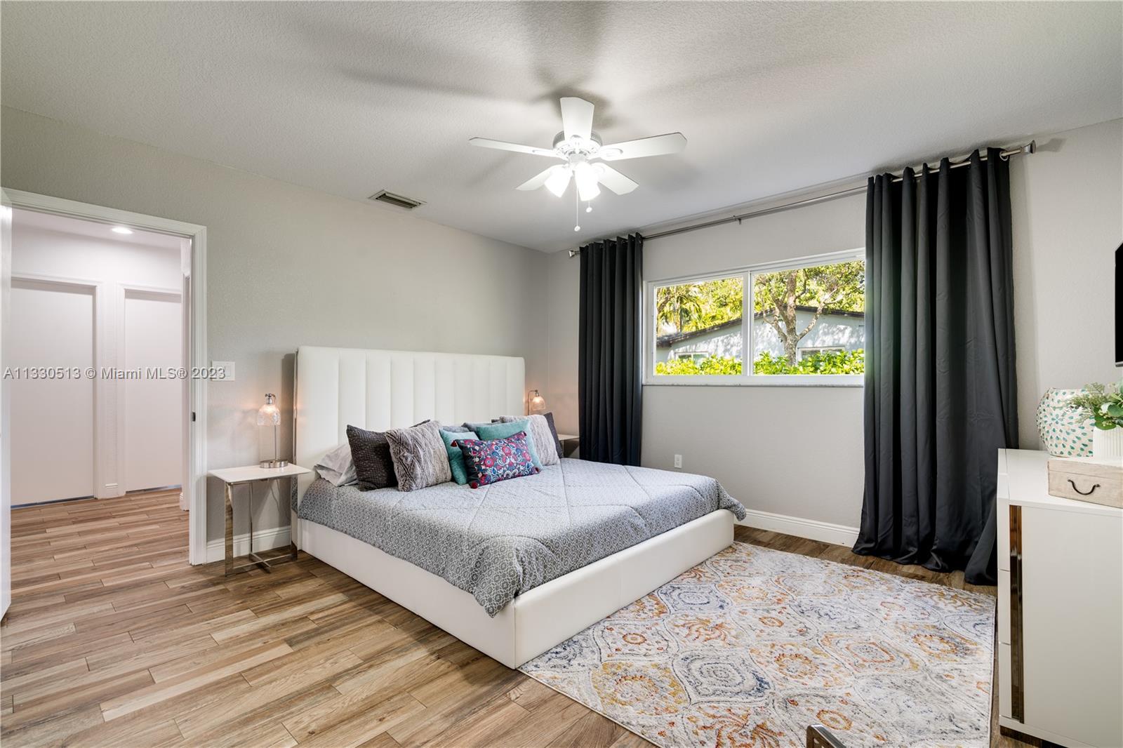 CORAL REEF ESTATES - Residential