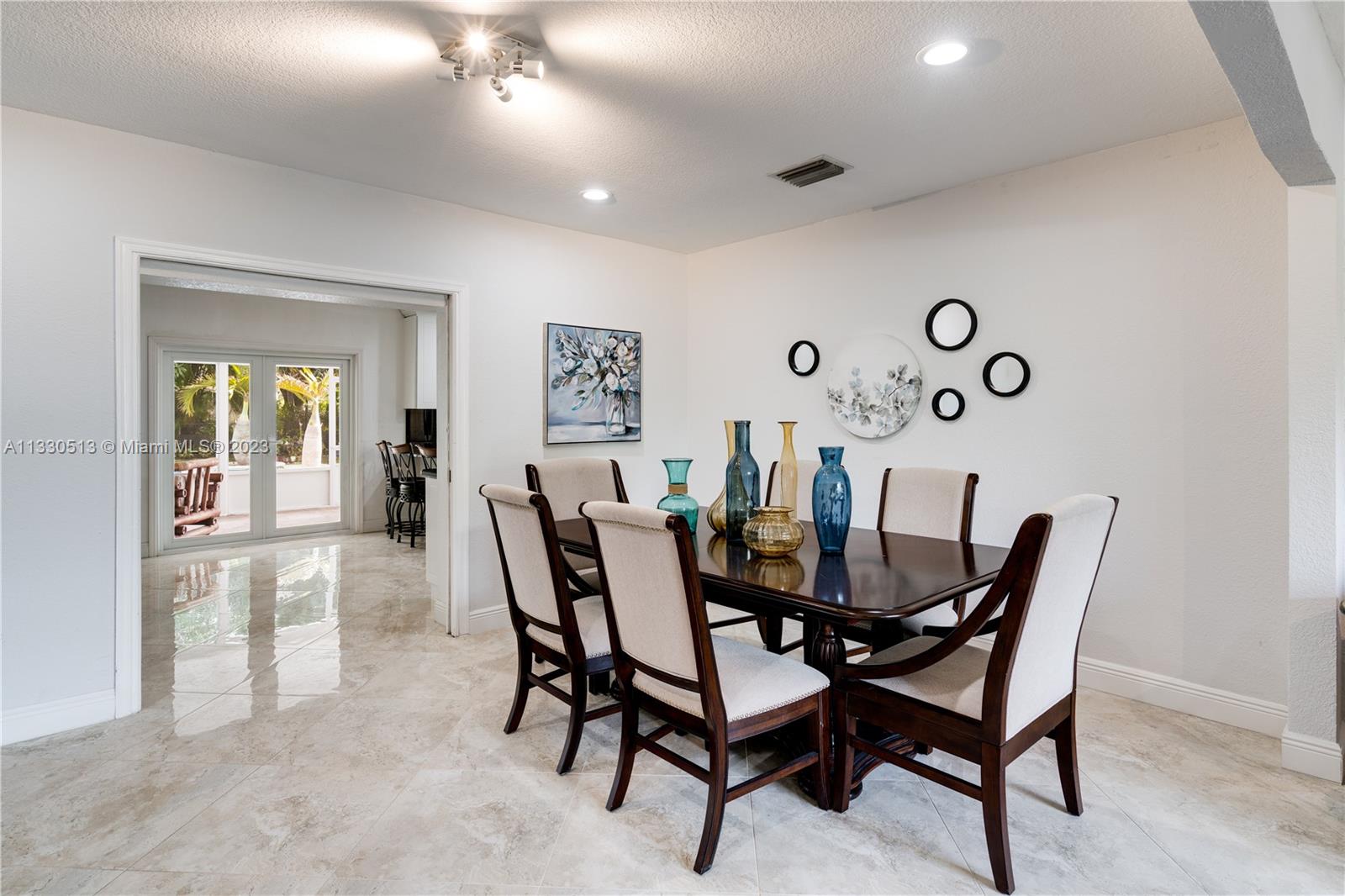 CORAL REEF ESTATES - Residential
