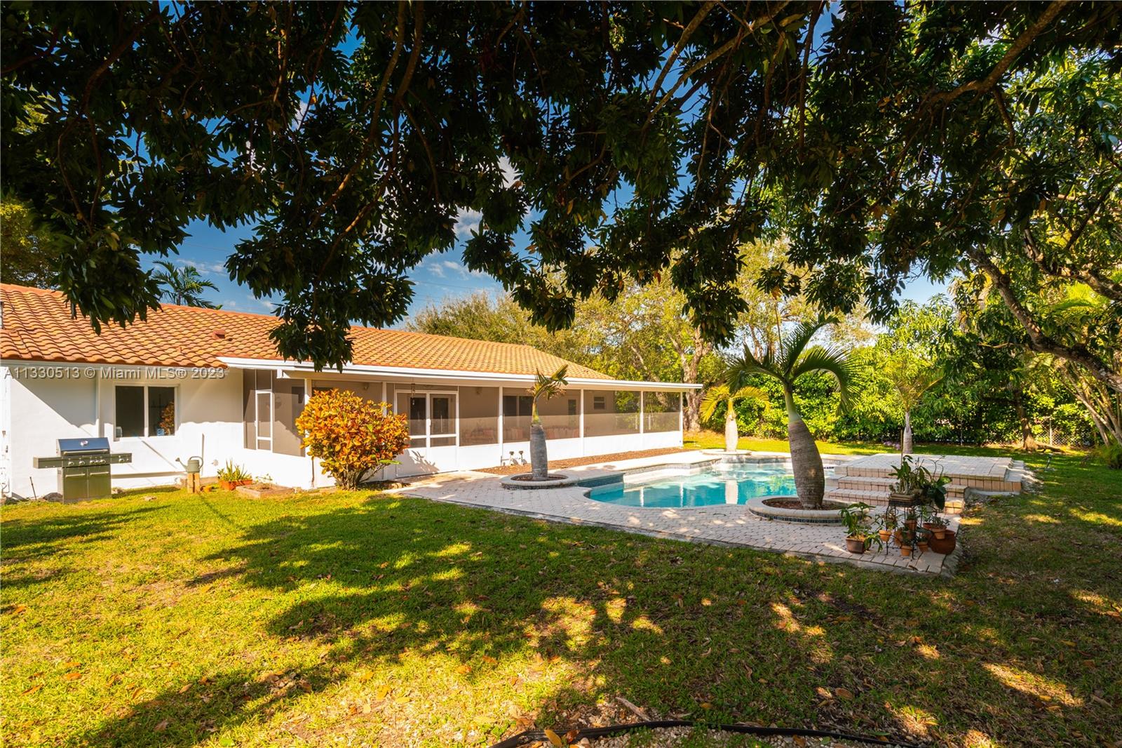 CORAL REEF ESTATES - Residential