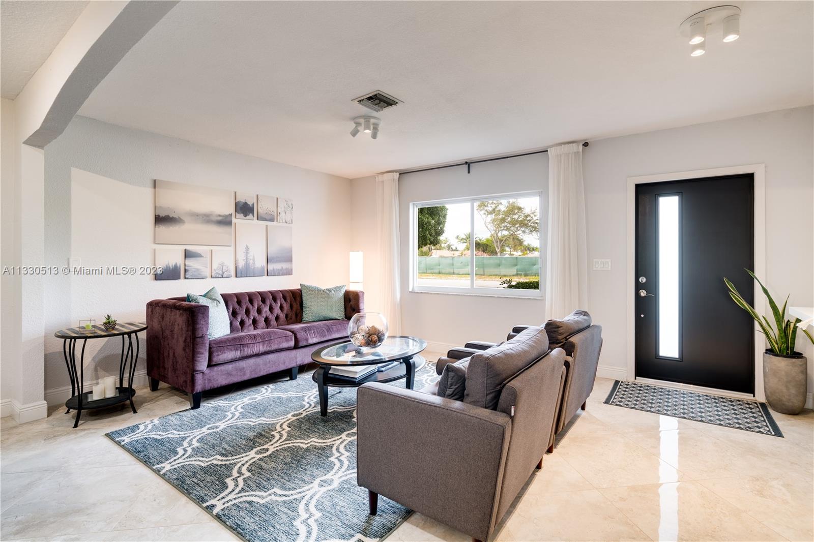 CORAL REEF ESTATES - Residential