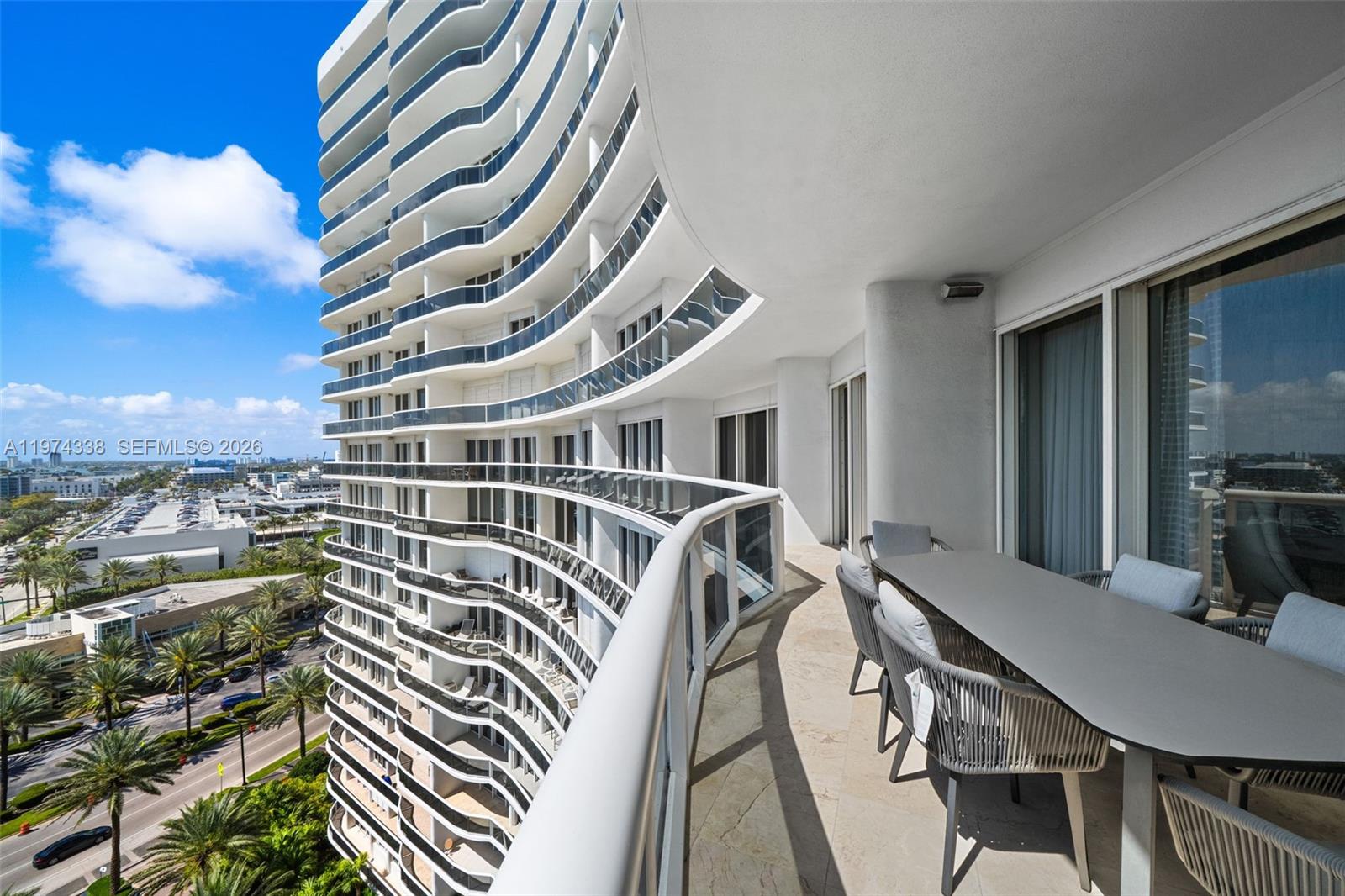 MAJESTIC TOWER - Residential