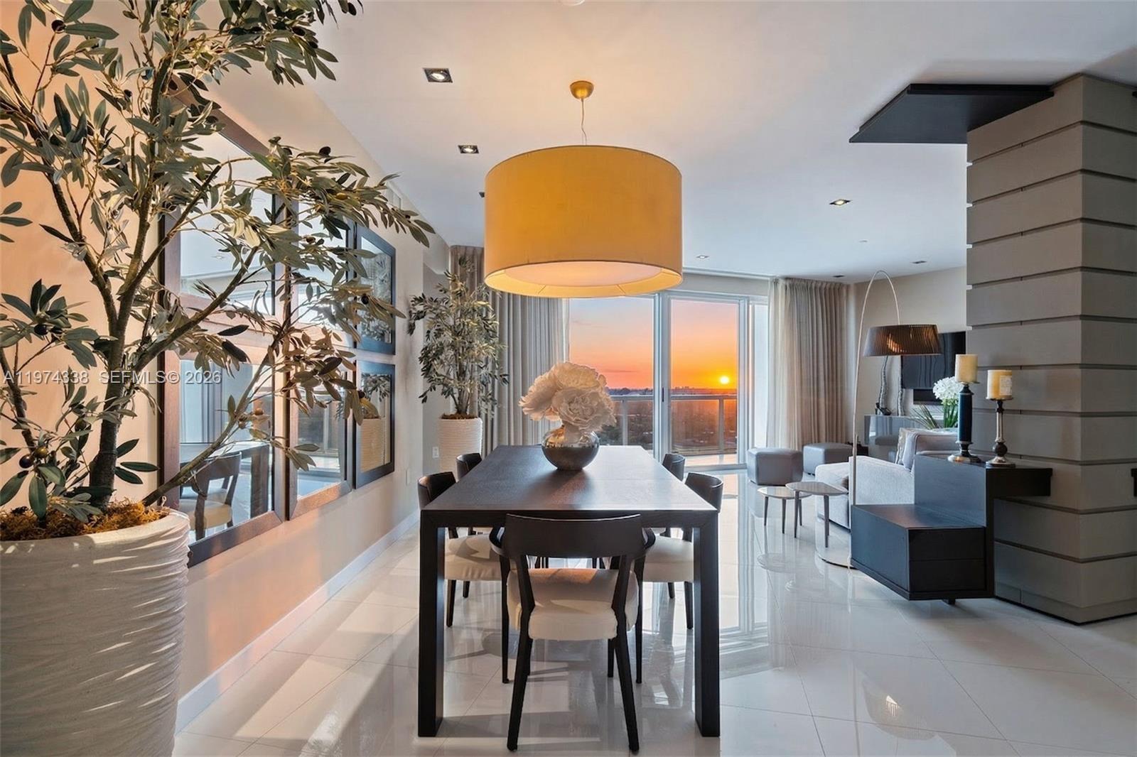 MAJESTIC TOWER - Residential