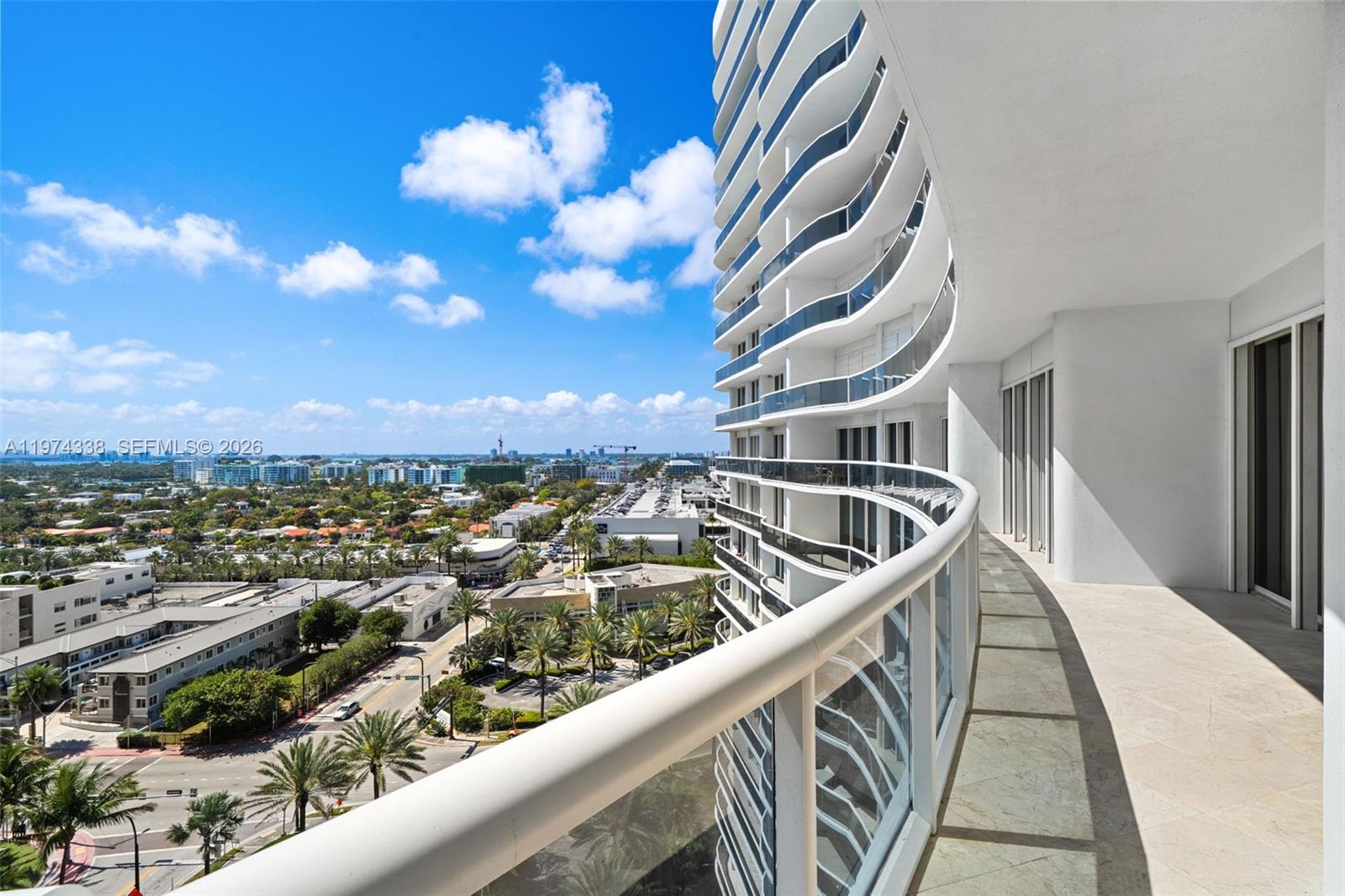 MAJESTIC TOWER - Residential
