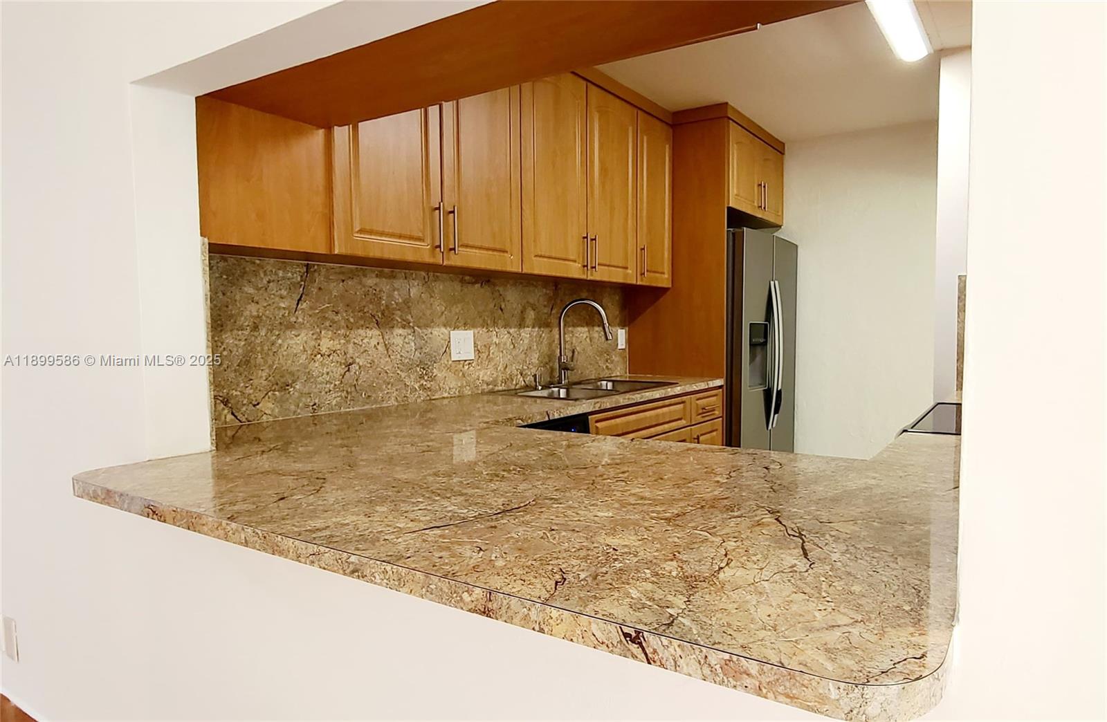 LIVE OAK CONDOMINIUM TWO - Residential