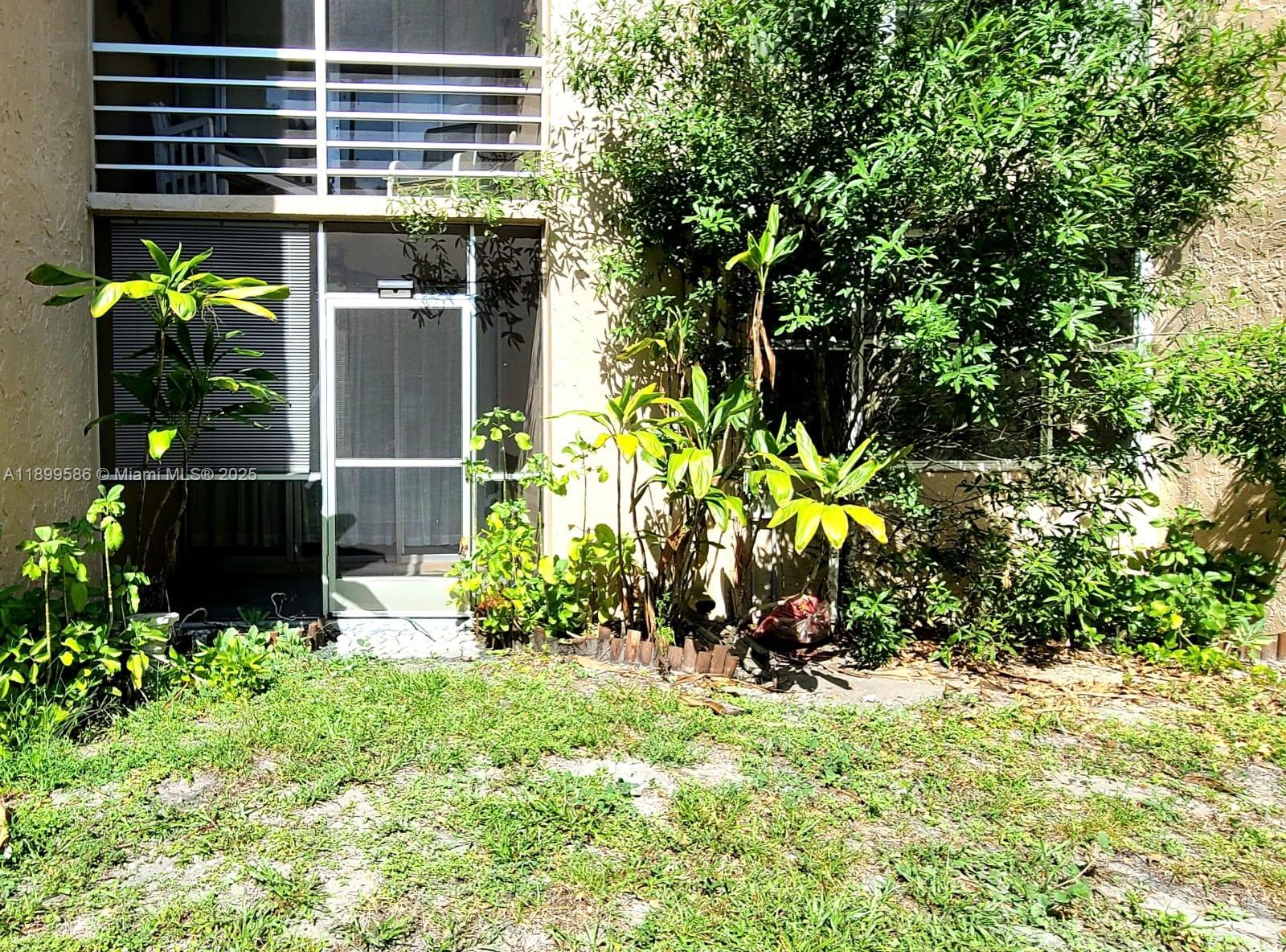 LIVE OAK CONDOMINIUM TWO - Residential