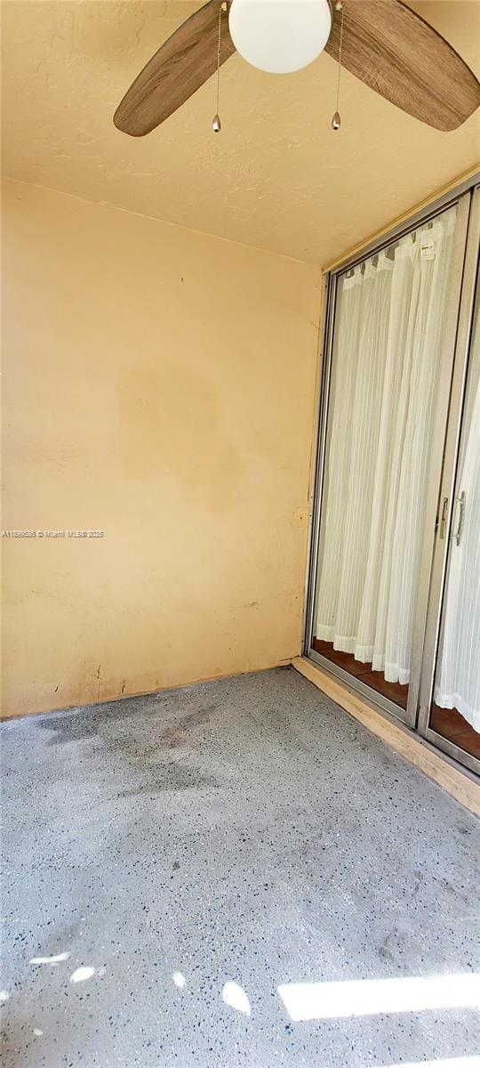 LIVE OAK CONDOMINIUM TWO - Residential