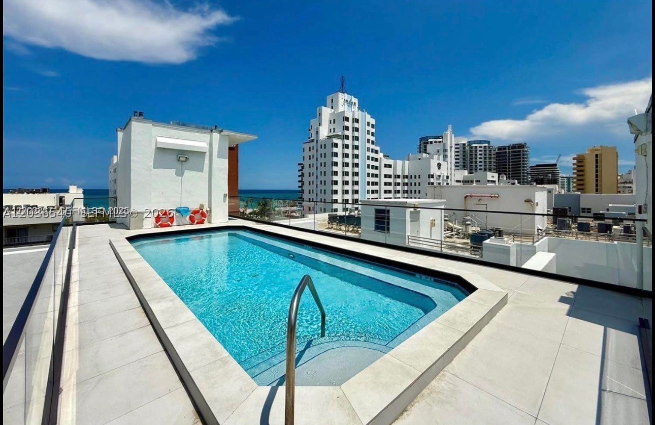 4122 COLLINS CONDO - Residential Lease