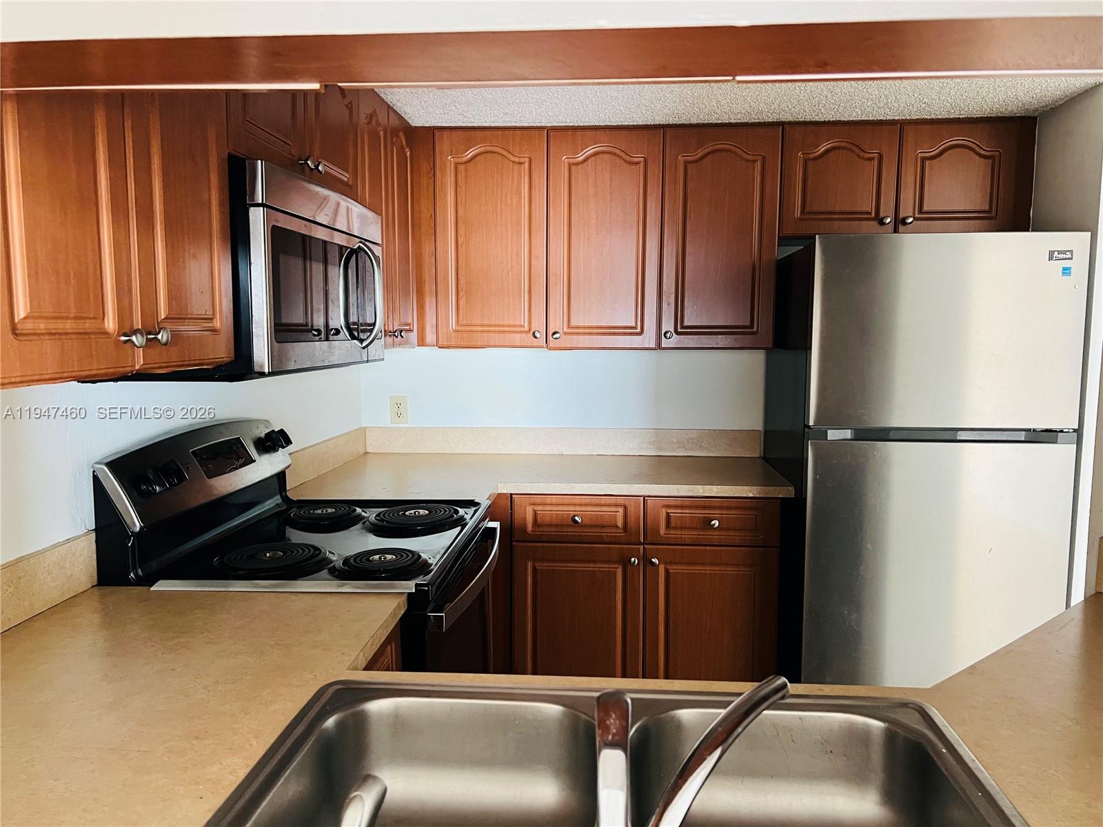 Charming 2Beds2.5 Bath Townhouse with a Balcony Overlooking a Peaceful Lake, located in a gated community in Fort Lauderdale.
This home offers a Comfortable Layout with Bright Living Spaces, Laundry inside the unit, and a convenient Storage Room. Enjoy Relaxing Lake Views from the Balcony.
A Great Opportunity to Own a Cozy Home in a Quiet, Well-Maintained Setting.
Selling Agents are VERY WELCOME