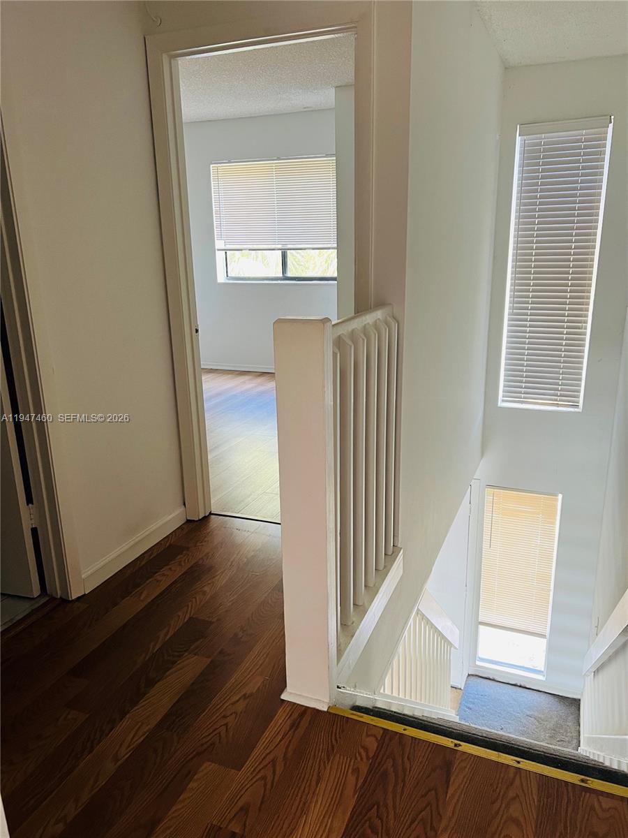 VILLAS AT LAKEVIEW CONDO - Residential
