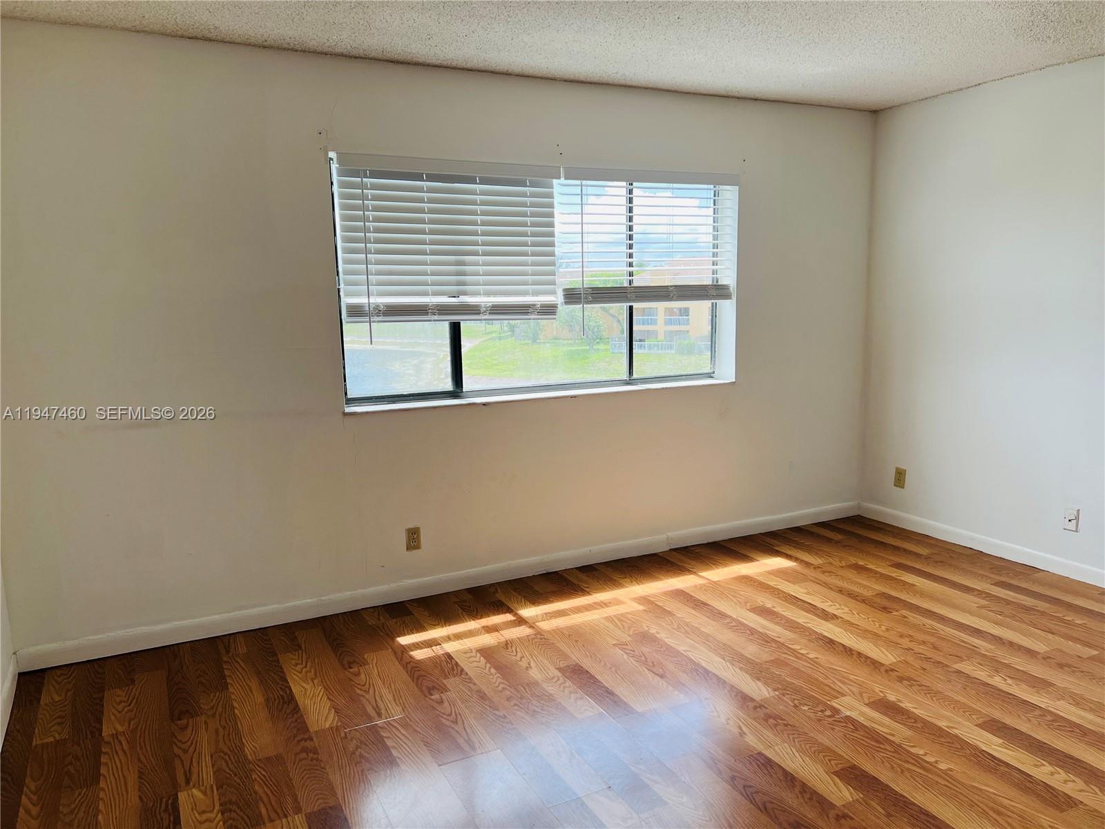 VILLAS AT LAKEVIEW CONDO - Residential