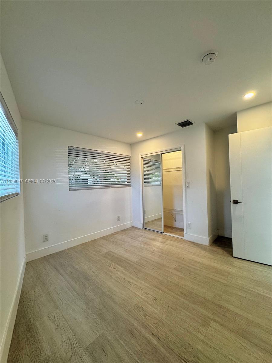 TOWN OF MODELO (DANIA) B- - Residential Income