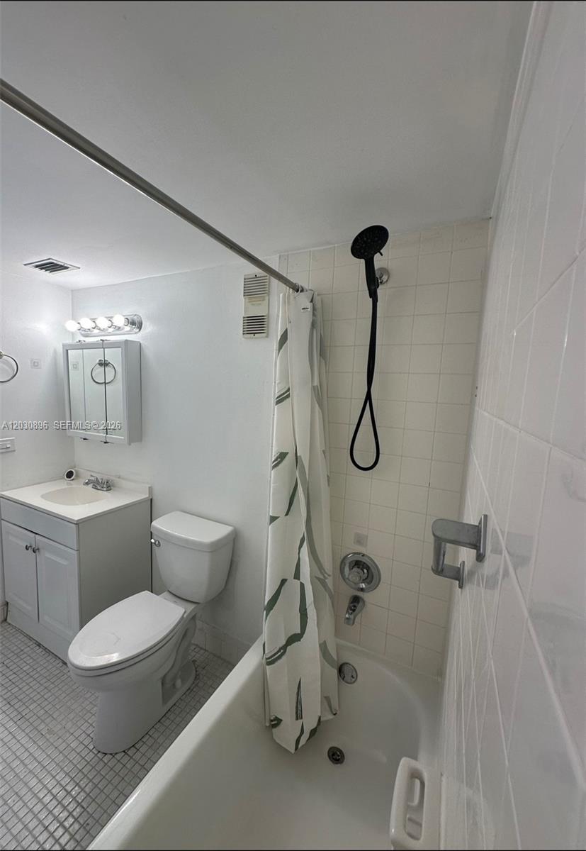 HALF MOON TOWERS CONDO - Residential Lease