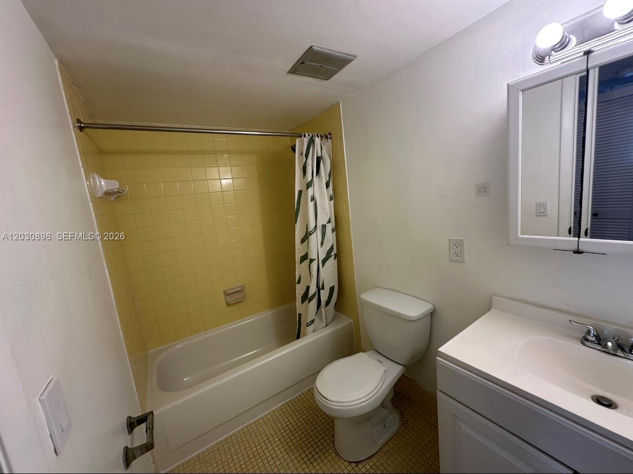 HALF MOON TOWERS CONDO - Residential Lease