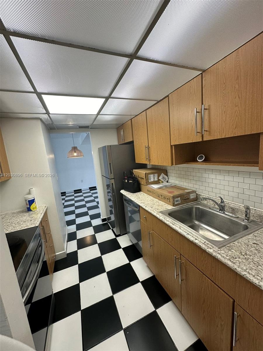 HALF MOON TOWERS CONDO - Residential Lease