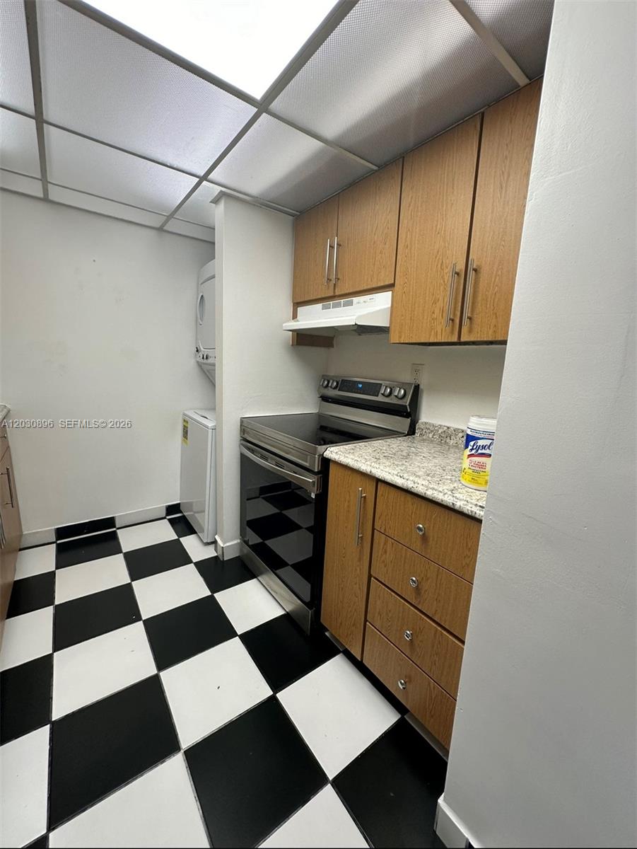 HALF MOON TOWERS CONDO - Residential Lease