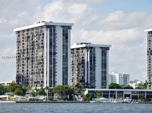 BRICKELL PLACE CONDO - Residential
