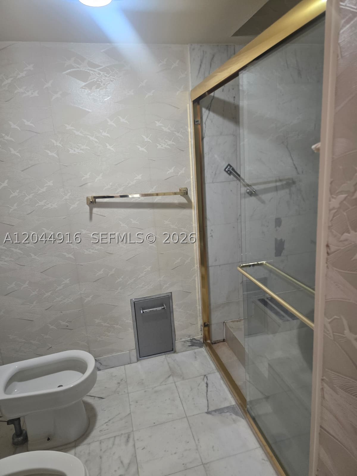 BRICKELL PLACE CONDO - Residential