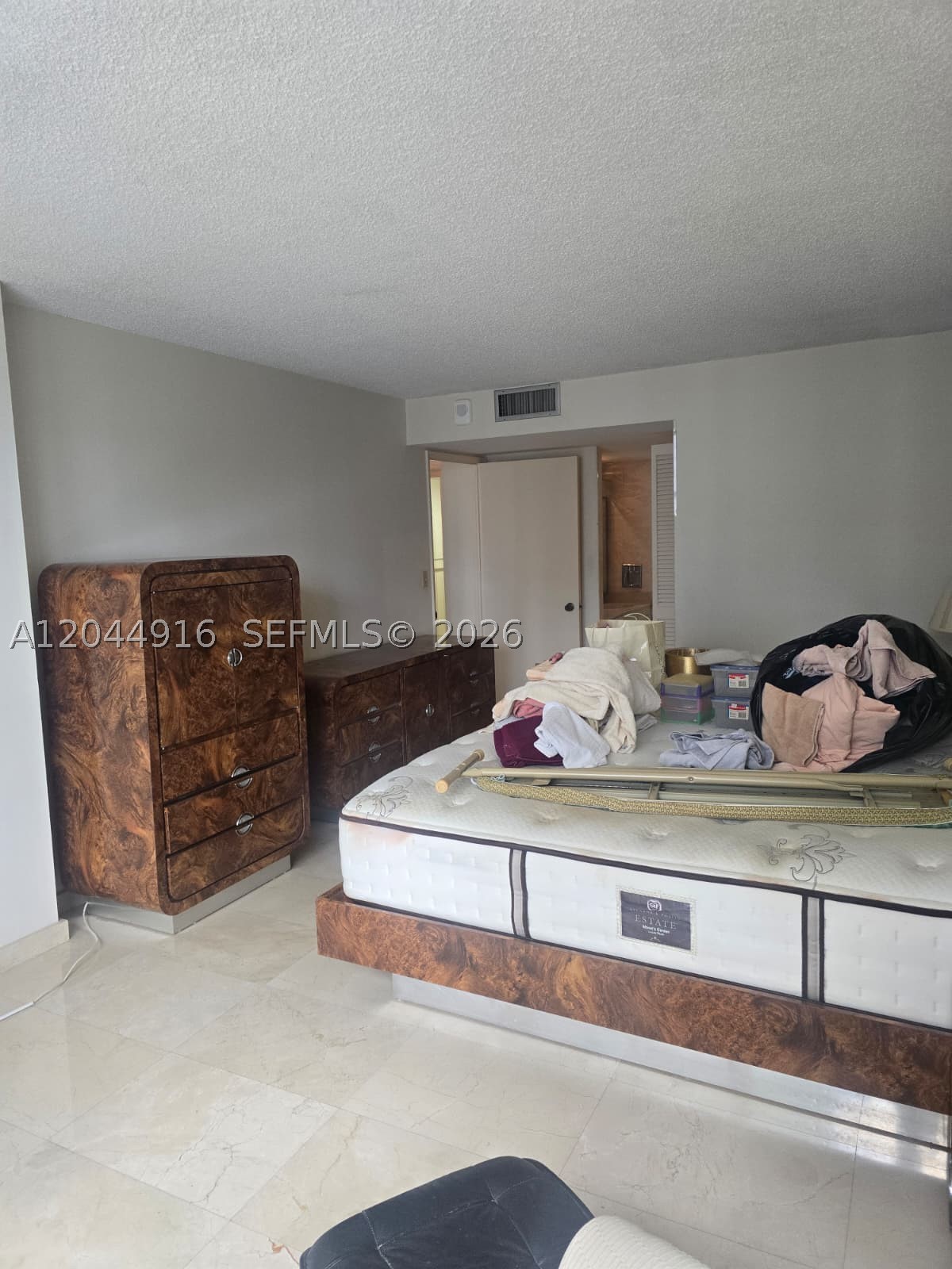 BRICKELL PLACE CONDO - Residential