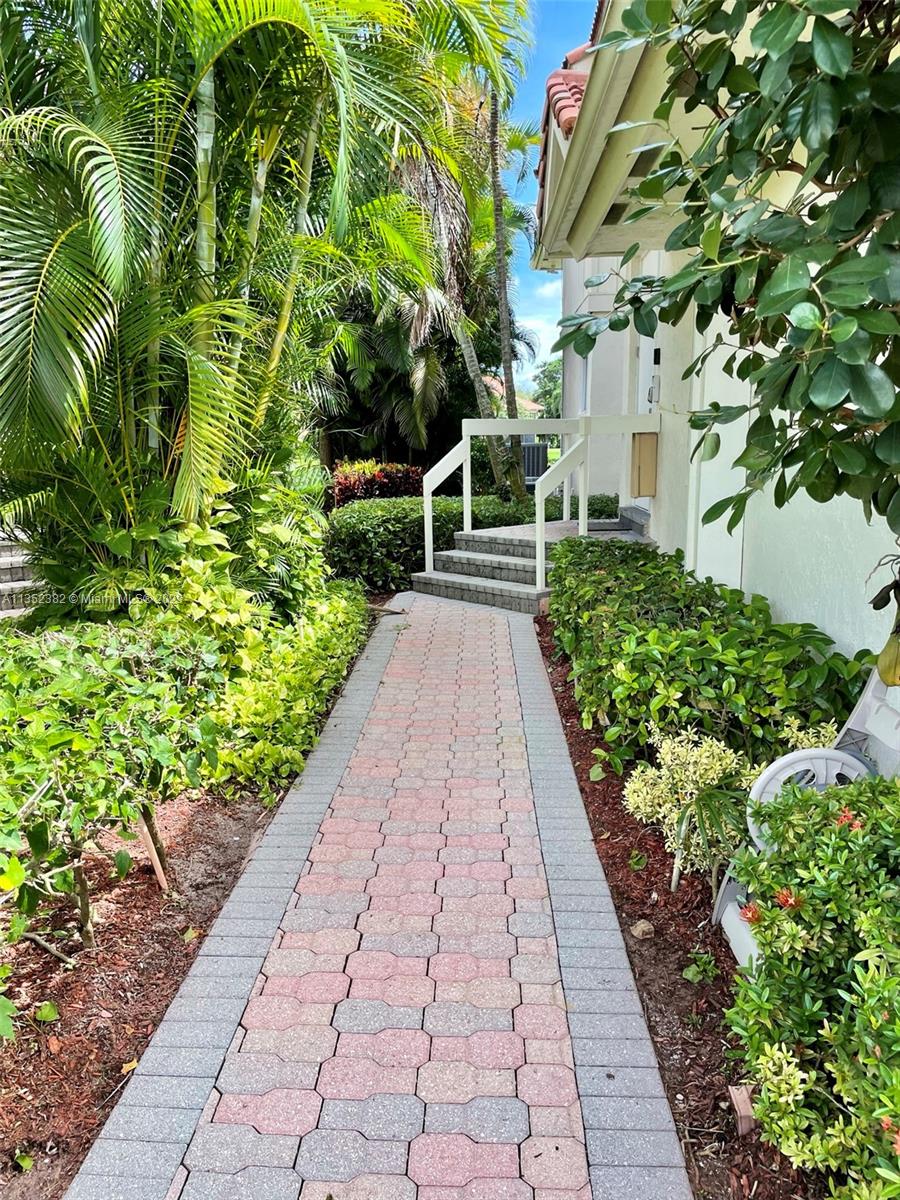 CLUBSIDE POINT AT BROKEN - Residential