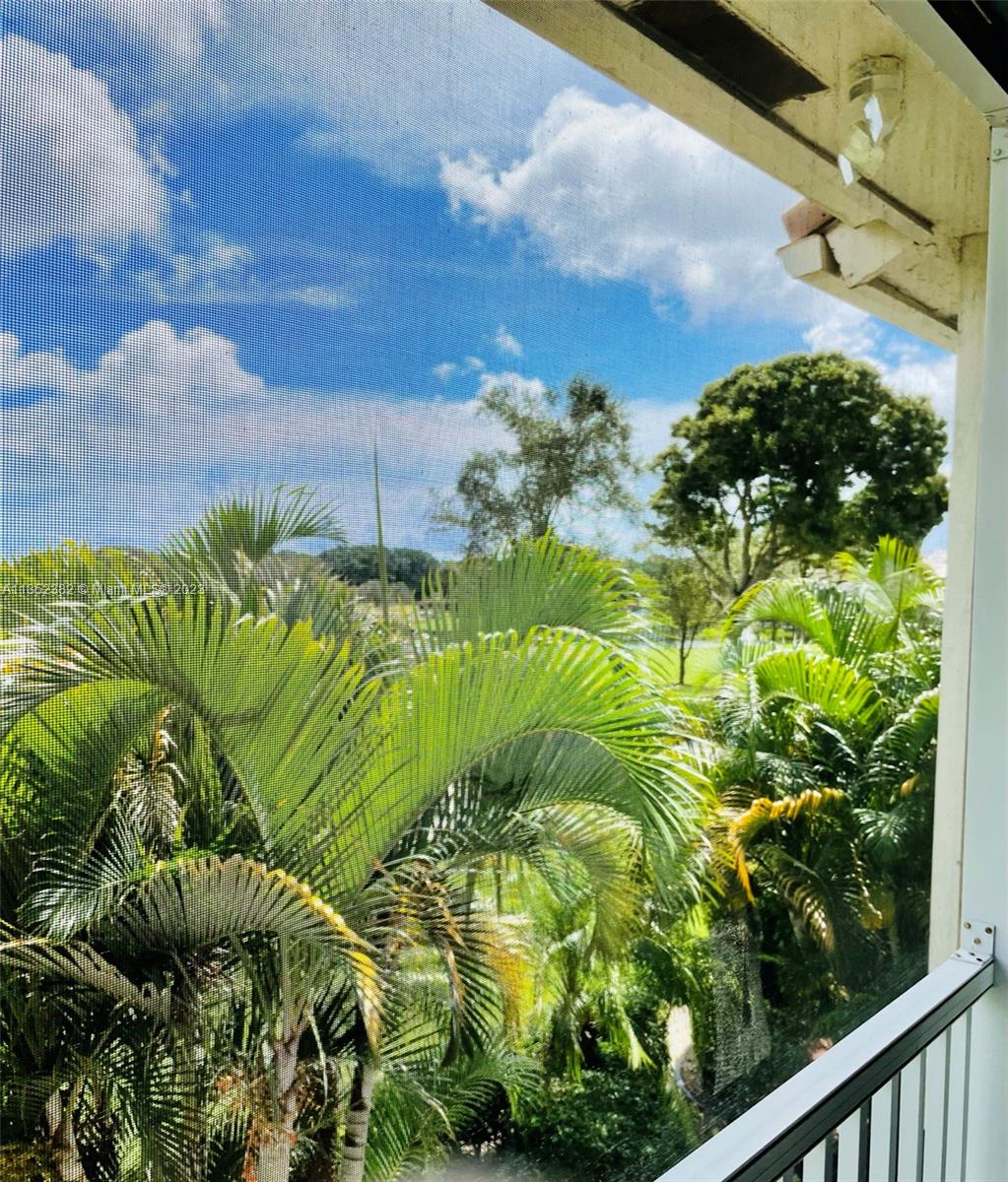 CLUBSIDE POINT AT BROKEN - Residential