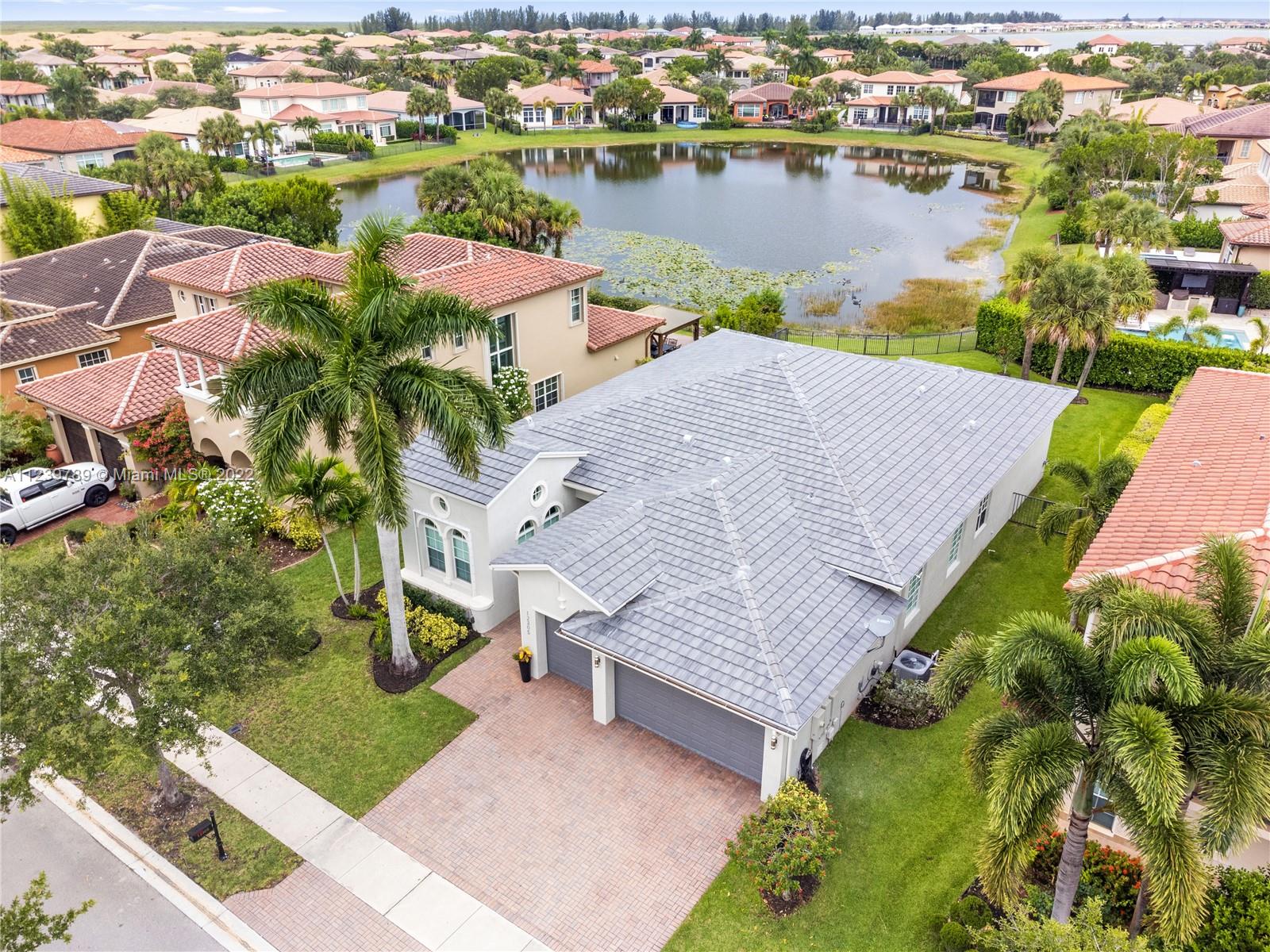 HERON BAY - Residential