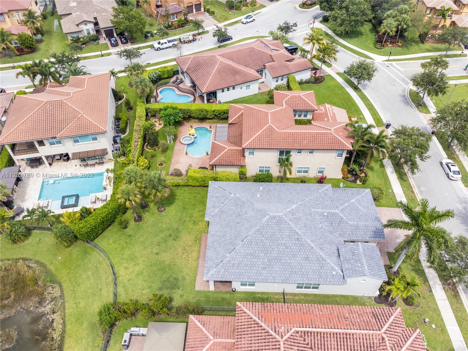 HERON BAY - Residential