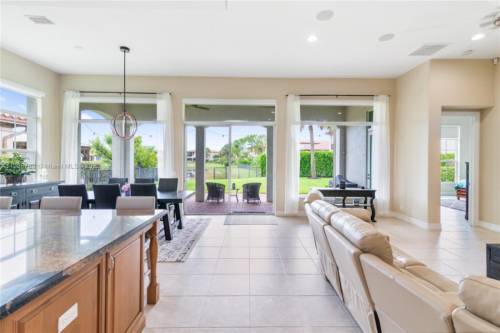 HERON BAY - Residential